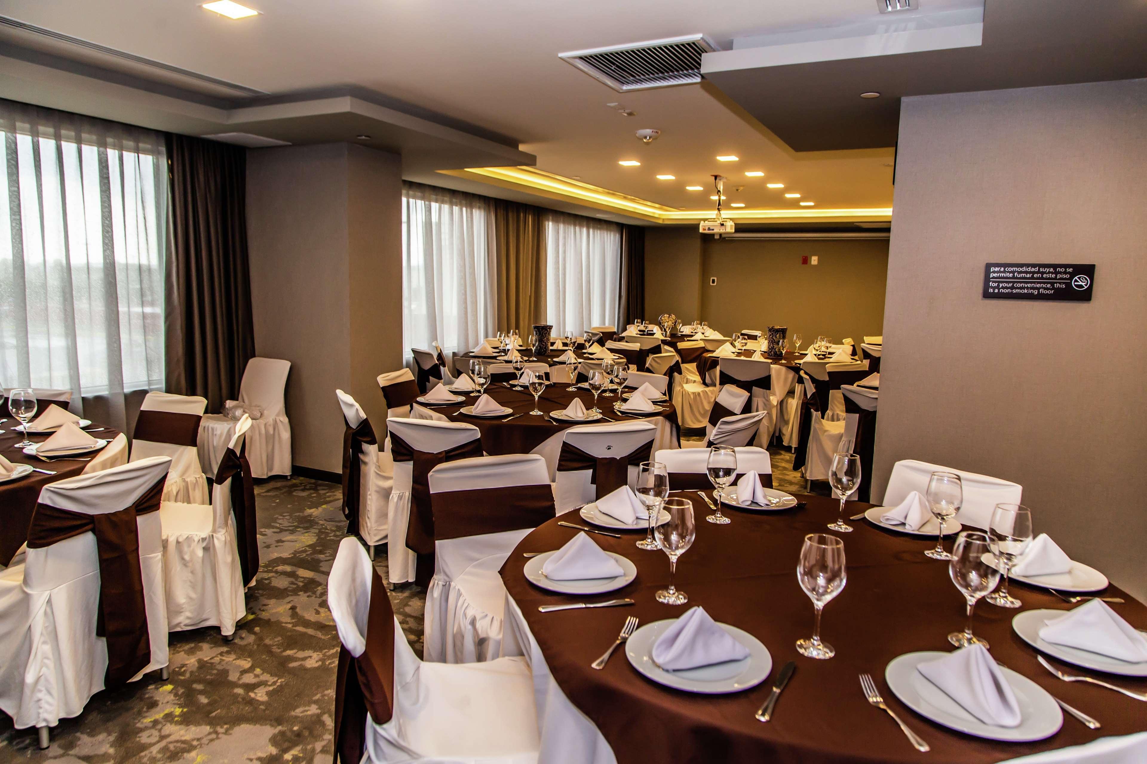 Hampton & By Hilton 3* Puebla