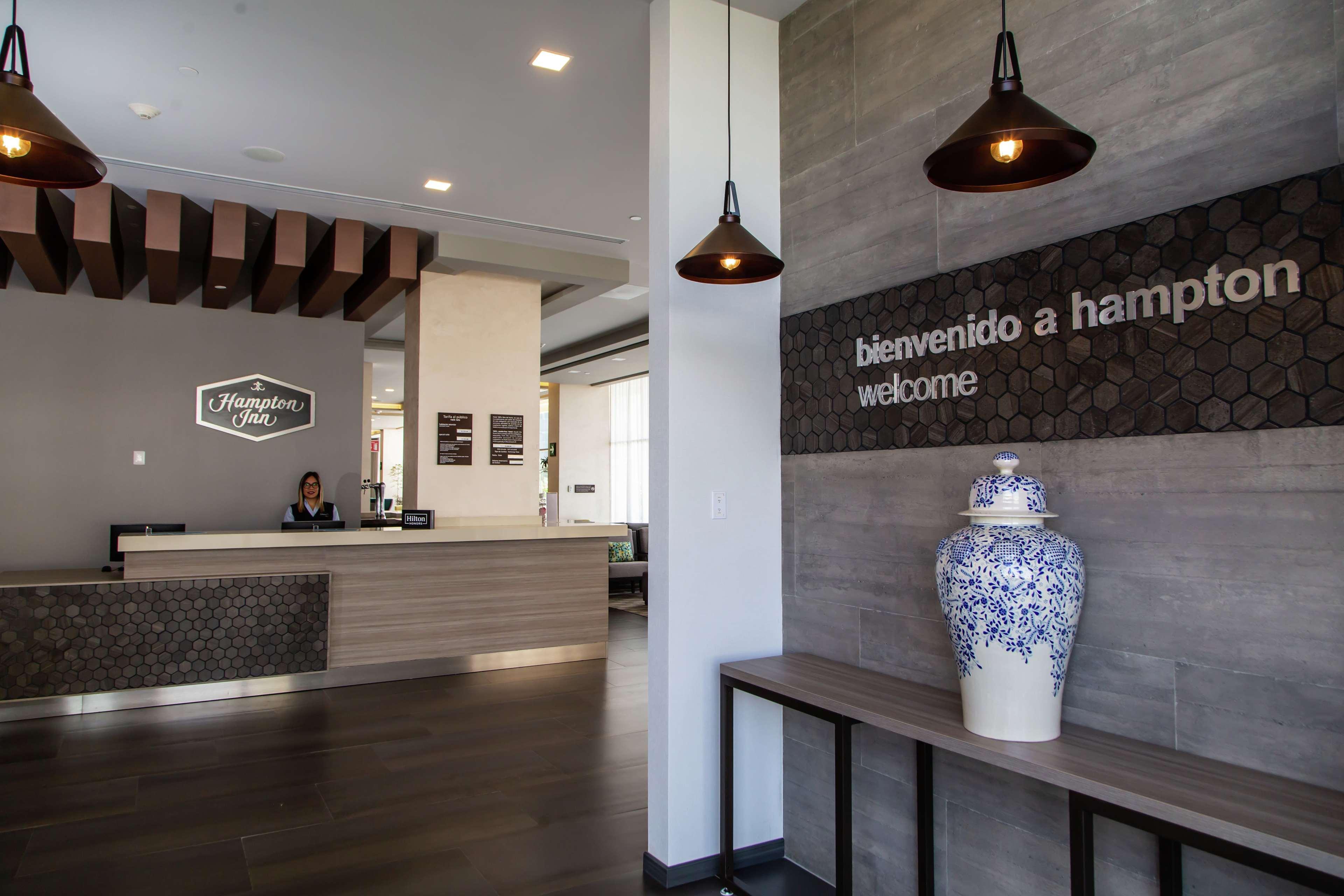 Hotel Hampton & By Hilton Puebla