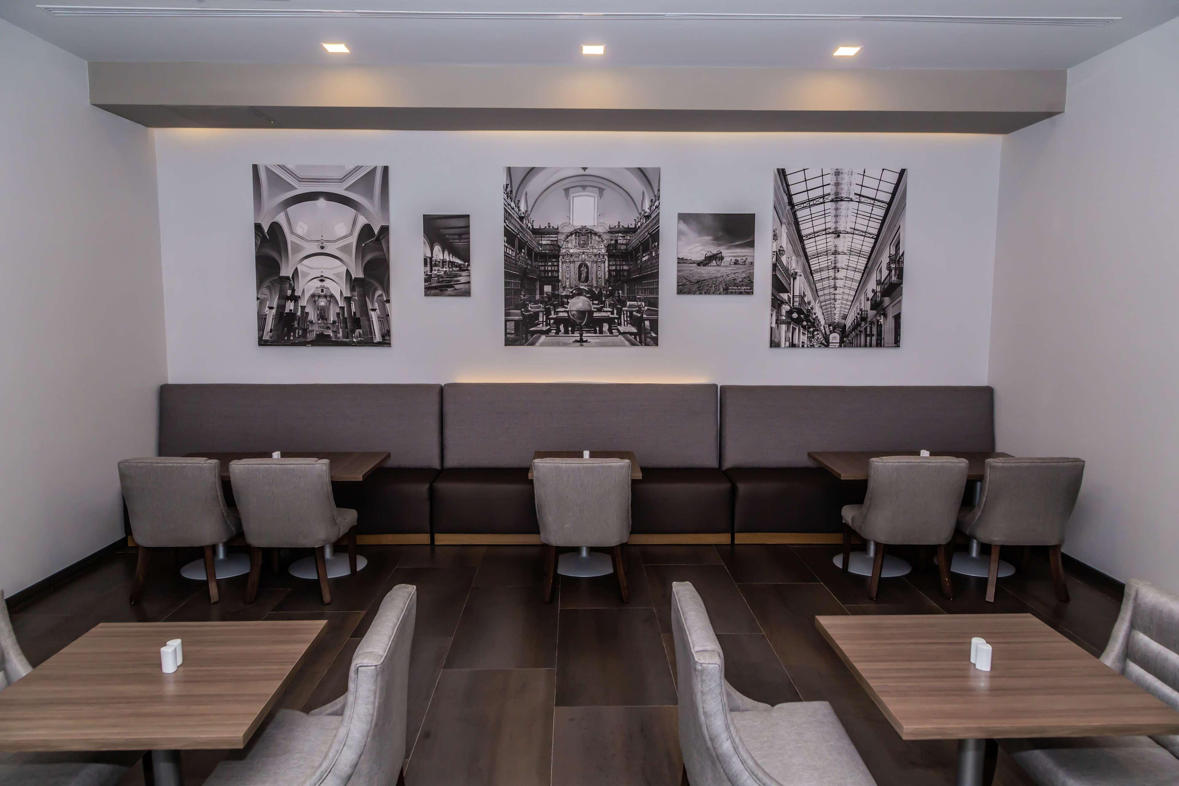 Hotel Hampton & By Hilton Puebla