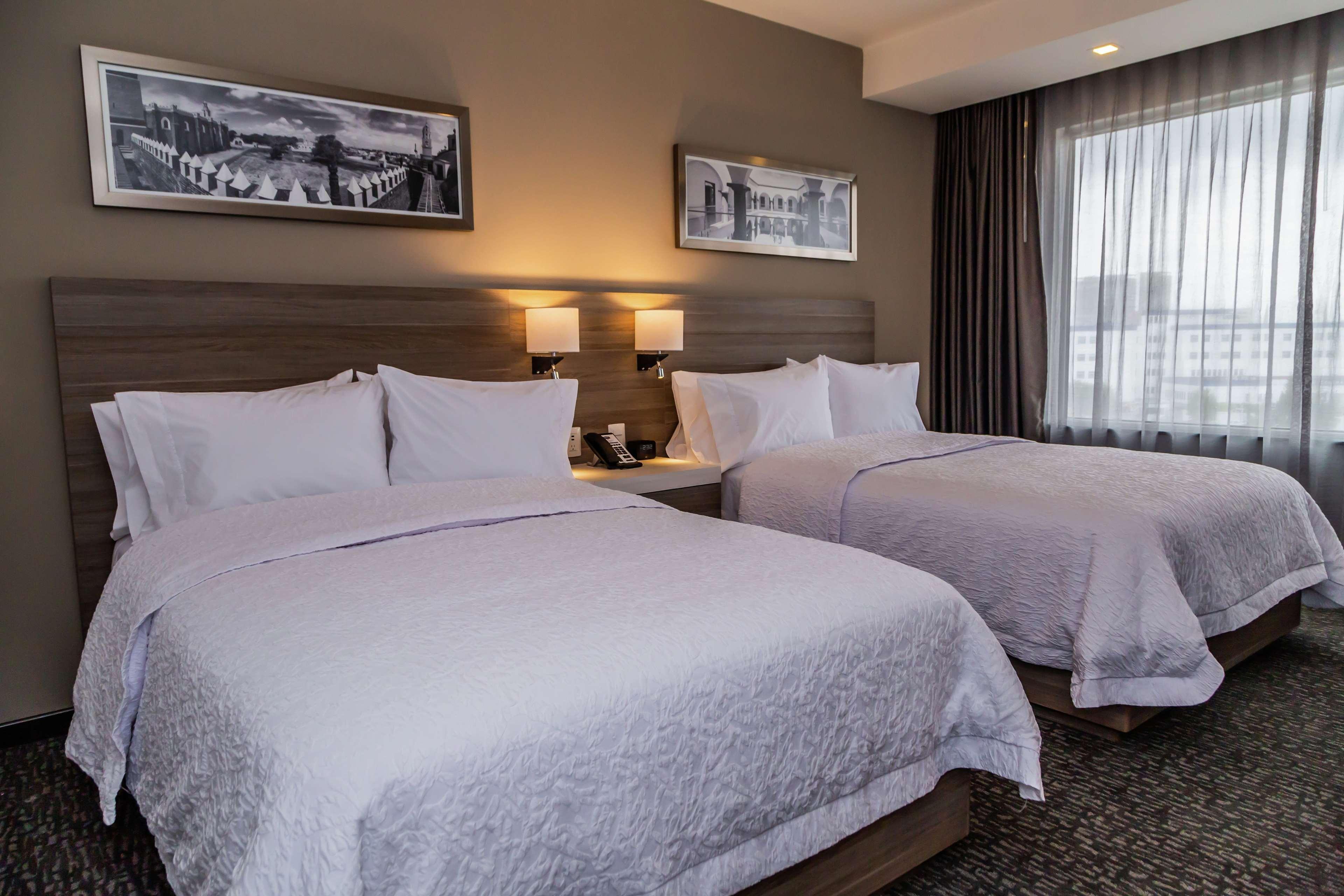 Hotel Hampton & By Hilton Puebla